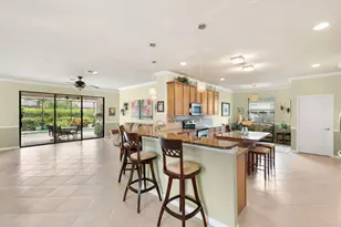 3934 Sapphire Wy, Naples, FL 34114 - Photo 4