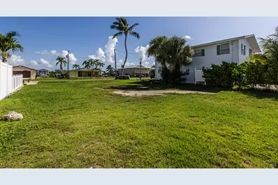 574 S Coconut Avenue #0, Goodland, FL 34140 - Photo 6