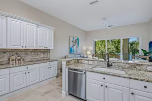 3053 Aviamar Cir, Naples, FL 34114 - Photo 12