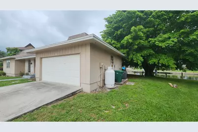 514 Antilles Court, Marco Island, FL 34145 - Photo 4