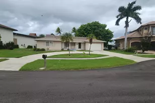 514 Antilles Ct, Marco Island, FL 34145 - Photo 2