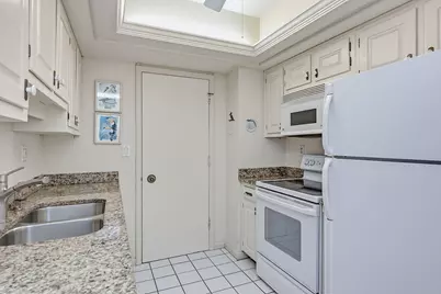 220 Seaview Court #413, Marco Island, FL 34145 - Photo 6