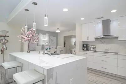 260 8th Street NE, Naples, FL 34120 - Photo 10