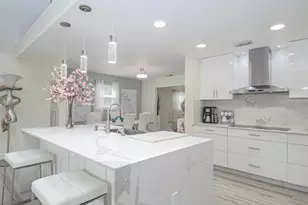 260 8th St NE, Naples, FL 34120 - Photo 10