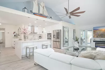 260 8th Street NE, Naples, FL 34120 - Photo 6