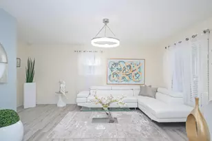 260 8th St NE, Naples, FL 34120 - Photo 18