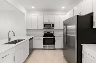 2878 Blossom Wy, Naples, FL 34120 - Photo 2
