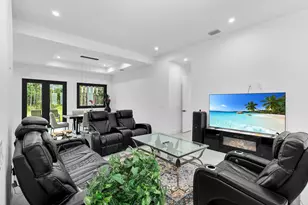 3348 27th Ave NE, Naples, FL 34120 - Photo 4