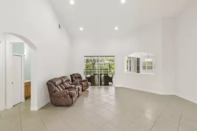 3917 Fabienne Court, Naples, FL 34109 - Photo 4