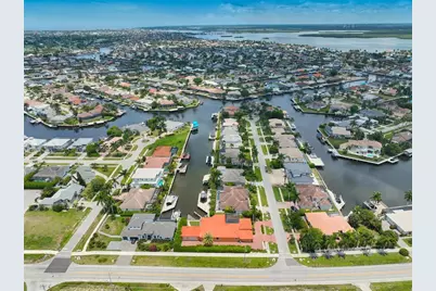 10 Anchor Court, Marco Island, FL 34145 - Photo 2