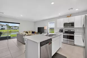 15364 Wildflower Cir, Naples, FL 34119 - Photo 8