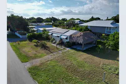 517 Coconut Avenue, Goodland, FL 34140 - Photo 22