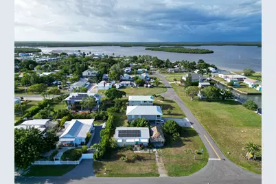 517 Coconut Avenue, Goodland, FL 34140 - Photo 30