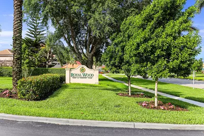 6022 Westbourgh Drive, Naples, FL 34112 - Photo 32