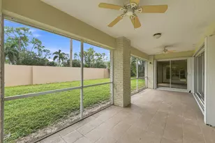 6022 Westbourgh Dr, Naples, FL 34112 - Photo 16