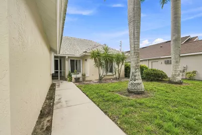 6022 Westbourgh Drive, Naples, FL 34112 - Photo 4