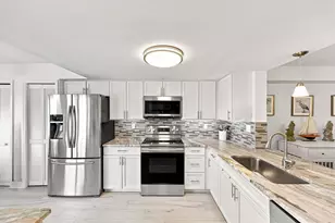 7360 Glenmoor Ln, Naples, FL 34104 - Photo 12