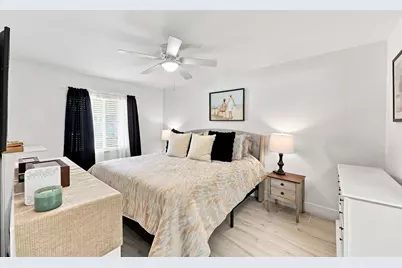 7360 Glenmoor Lane #205, Naples, FL 34104 - Photo 16