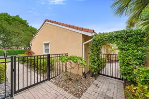 2326 Magnolia Ln, Naples, FL 34112 - Photo 32