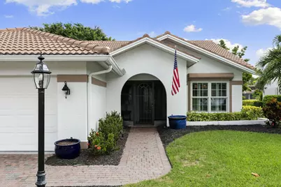 221 Kings Way, Naples, FL 34104 - Photo 1