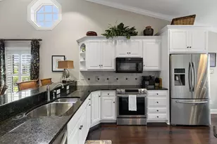 221 Kings Way, Naples, FL 34104 - Photo 8