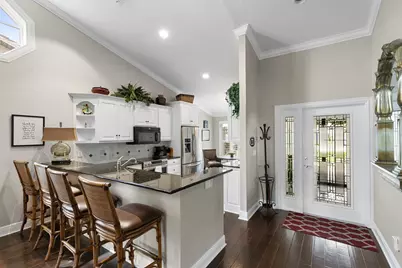 221 Kings Way, Naples, FL 34104 - Photo 6