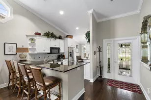 221 Kings Way, Naples, FL 34104 - Photo 6