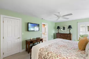 221 Kings Way, Naples, FL 34104 - Photo 14