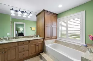 221 Kings Way, Naples, FL 34104 - Photo 16