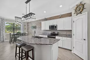 1595 Marton Ct, Naples, FL 34113 - Photo 10