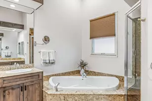 150 Peach Ct, Naples, FL 34113 - Photo 22