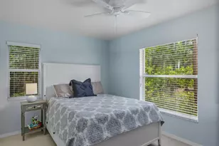 145 Robin Hood Cir, Naples, FL 34104 - Photo 20