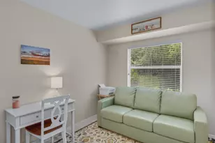 145 Robin Hood Cir, Naples, FL 34104 - Photo 22
