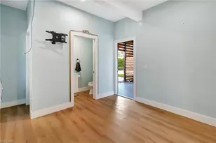 86 Dolphin Cir, Naples, FL 34113 - Photo 30