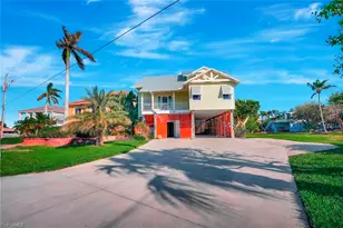 86 Dolphin Cir, Naples, FL 34113 - Photo 2