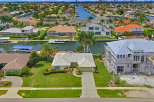 154 Hollyhock Ct, Marco Island, FL 34145 - Photo 2