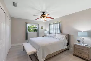 105 Jamaica Dr, Naples, FL 34113 - Photo 14