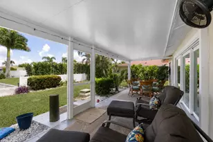 105 Jamaica Dr, Naples, FL 34113 - Photo 20