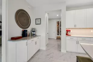 257 Indies Dr E, Naples, FL 34114 - Photo 12