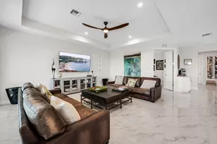 257 Indies Dr E, Naples, FL 34114 - Photo 6