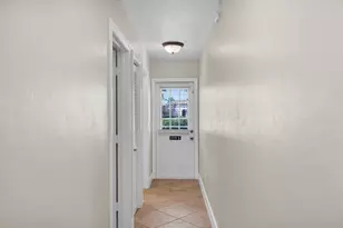 478 Persian Ct, Marco Island, FL 34145 - Photo 18
