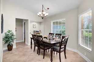 478 Persian Ct, Marco Island, FL 34145 - Photo 4