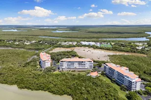 201 Vintage Bay Dr, Marco Island, FL 34145 - Photo 34