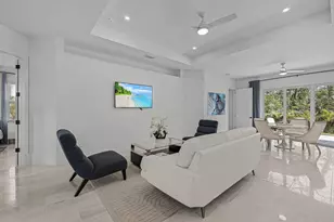 2499 Pine St, Naples, FL 34112 - Photo 6