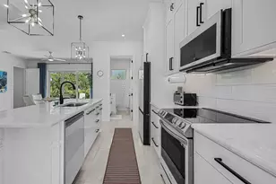2499 Pine St, Naples, FL 34112 - Photo 4