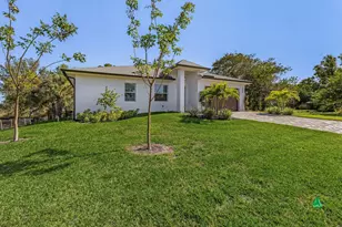 2499 Pine St, Naples, FL 34112 - Photo 16