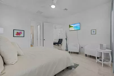 2499 Pine Street, Naples, FL 34112 - Photo 10