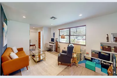 4517 Parrot Avenue, Naples, FL 34104 - Photo 8