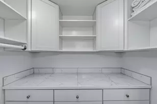 1025 Mainsail Dr, Naples, FL 34114 - Photo 10