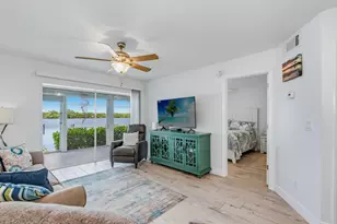 1025 Mainsail Dr, Naples, FL 34114 - Photo 2